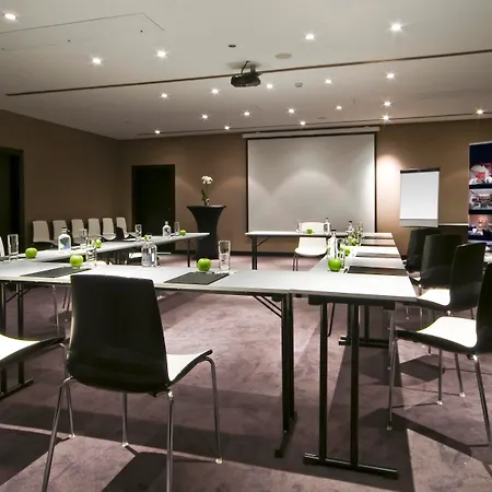 Tryp By Wyndham Hotel Antverpy
