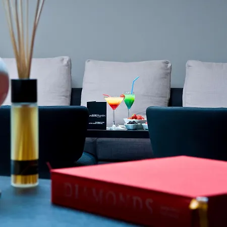 Tryp By Wyndham Hotel 3*
