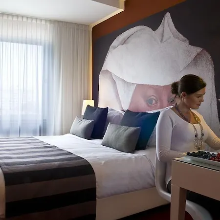 Hotel Tryp By Wyndham 3*