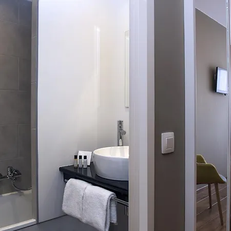 Tryp By Wyndham Hotel 3*